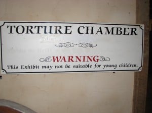 Medieval-Times-torture-chamber