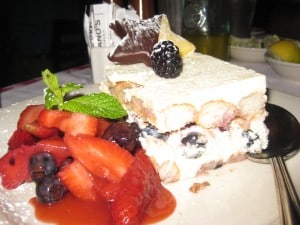 berry-tiramisu