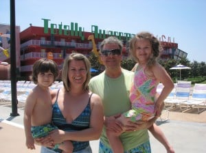 disney-pop-century-hotel-pool
