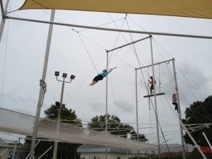 Club-med-trapeze