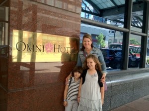 omni-hotel-chicago-sign