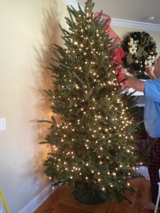 christmas-tree-decorating