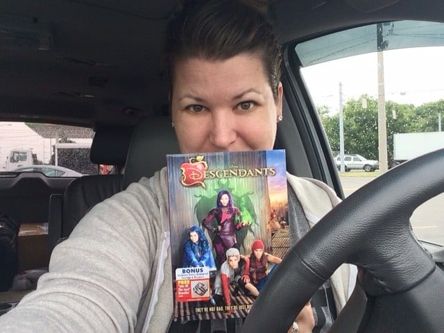 The Daily Dash: August 10 2015 {@Descendants2015 DVD Review}