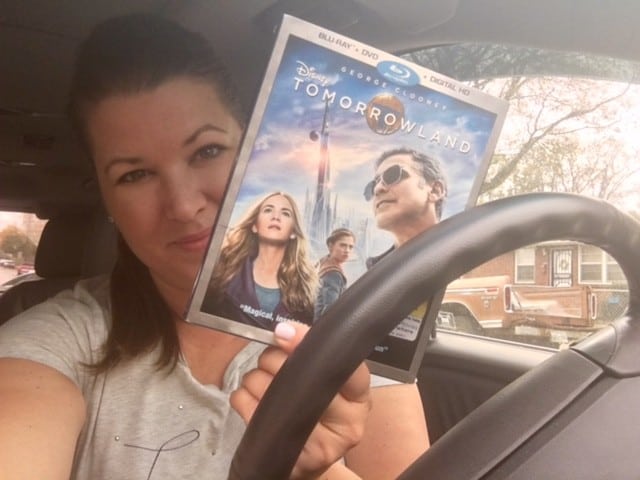 The Daily Dash: November 4 2015 {Disney’s Tomorrowland is Here}