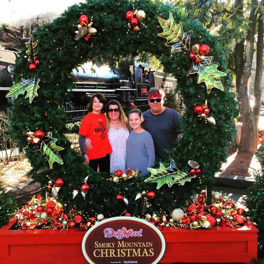 dollywood-cone-family-2015