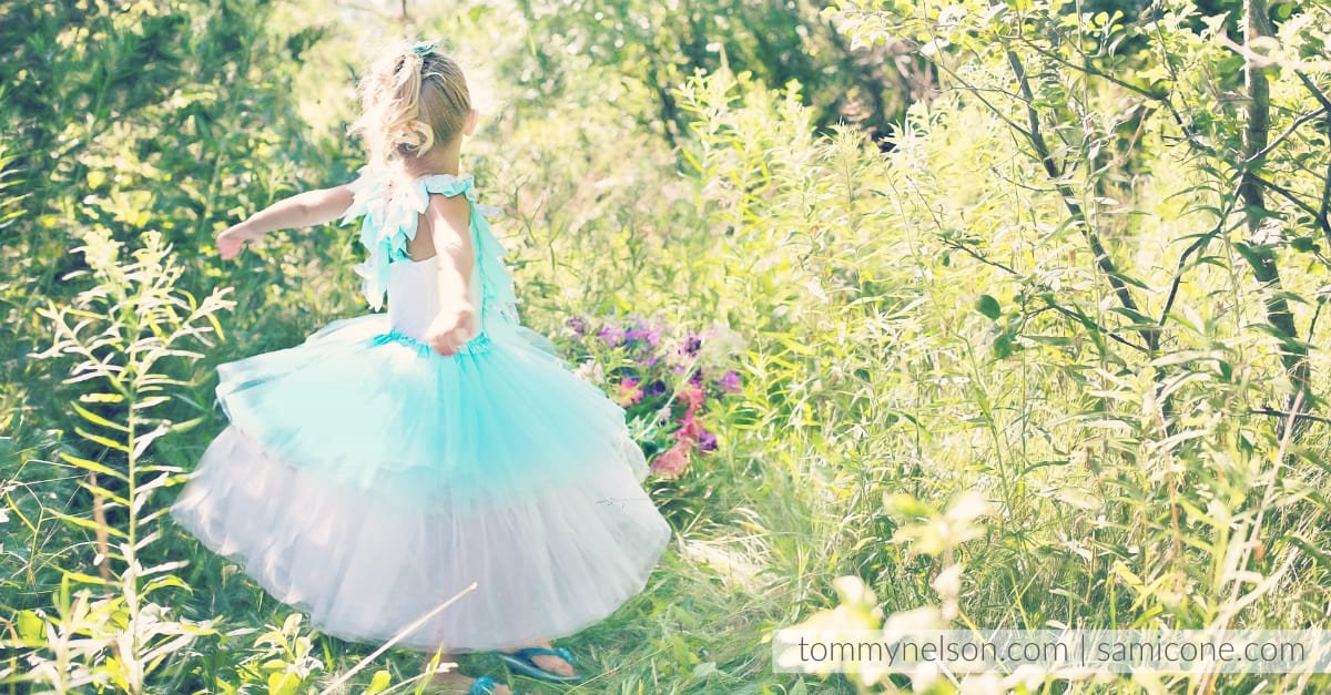 Know, Grow & Show: The Right Way to Raise a Princess Today