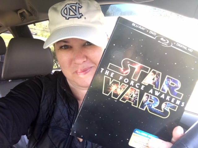 The Daily Dash: April 5 2016 {#StarWars #ForceAwakens on DVD}