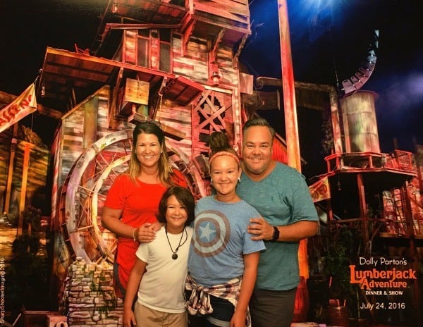 lumberjack-adventure-cone-family-arriving