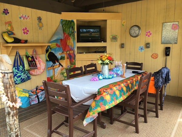 Dollywood's Splash Country retreat decor