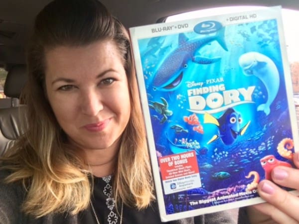 The Daily Dash: November 15, 2016 {Strange Parenting & Finding Dory}