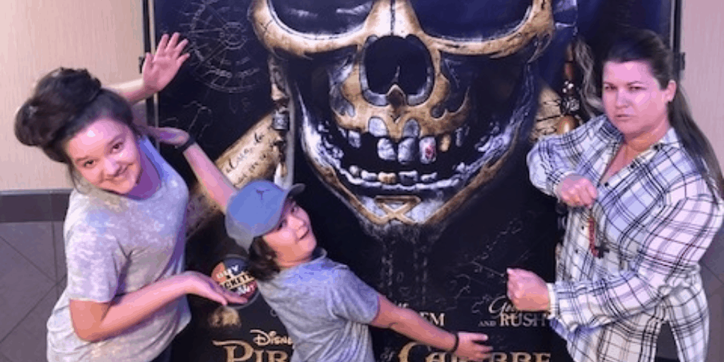 The Daily Dash: May 24, 2017 {Pirates of the Caribbean Review #DeadMenTellNoTales #DisneyPirates}