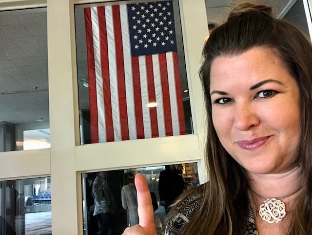 The Daily Dash: November 10, 2017 {#MuseumOfTheBible opening, @GaylordOpryland lights & #VeteransDay} #opryland #wordtraveling