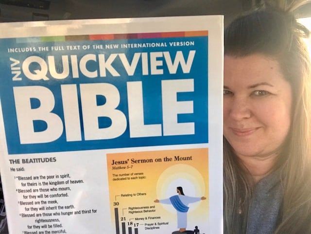 The Daily Dash: February 26, 2018 {NIV QuickView Bible Review}  @NIVBible @Zondervan #Review