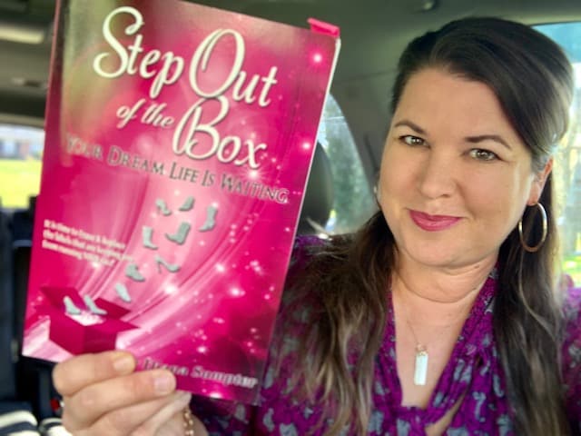 Step Out of the Box Quotes & Review {The Daily Dash: March 26, 2019}
