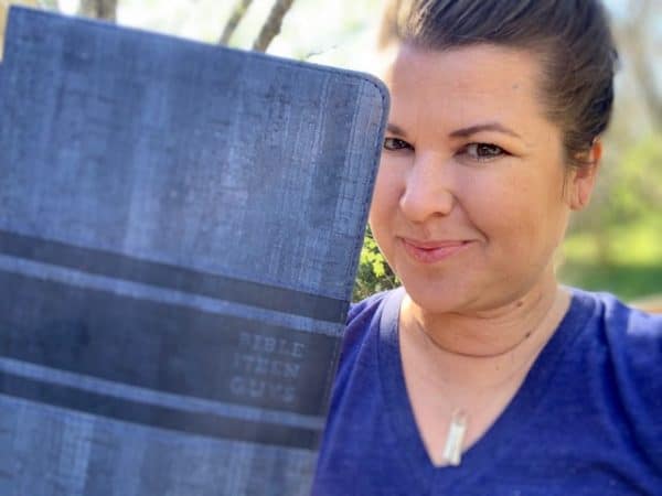 Bible for Teen Guys Review & Gift Idea {The Daily Dash: April 2, 2019}  