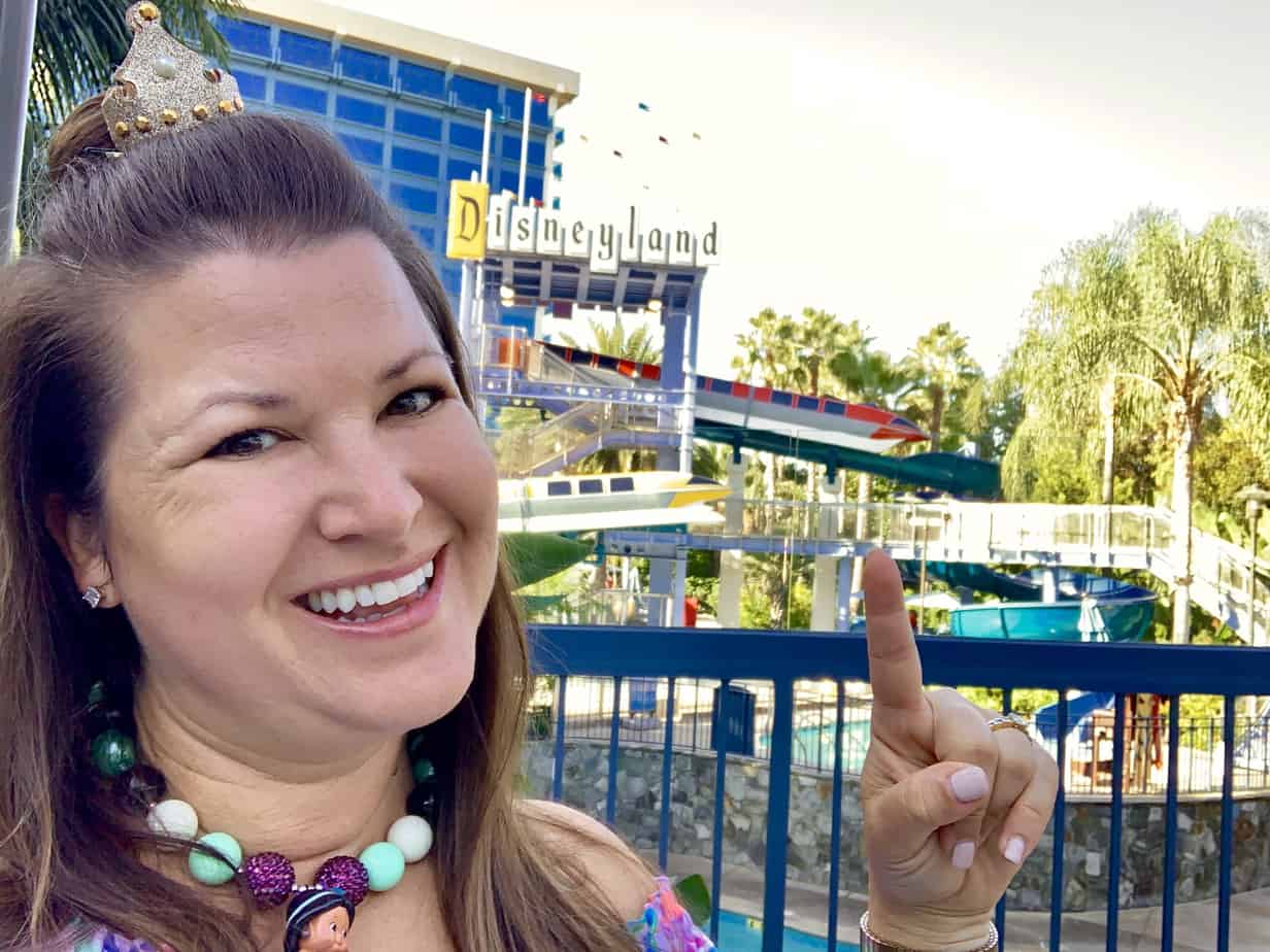 Flock Presents Disneyland {The Daily Dash: September 21, 2019}