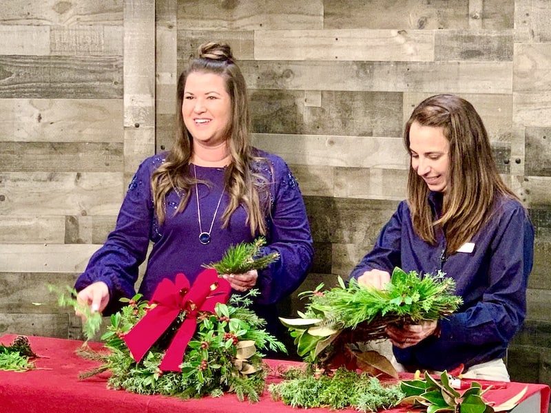 how to make a wreath for christmas