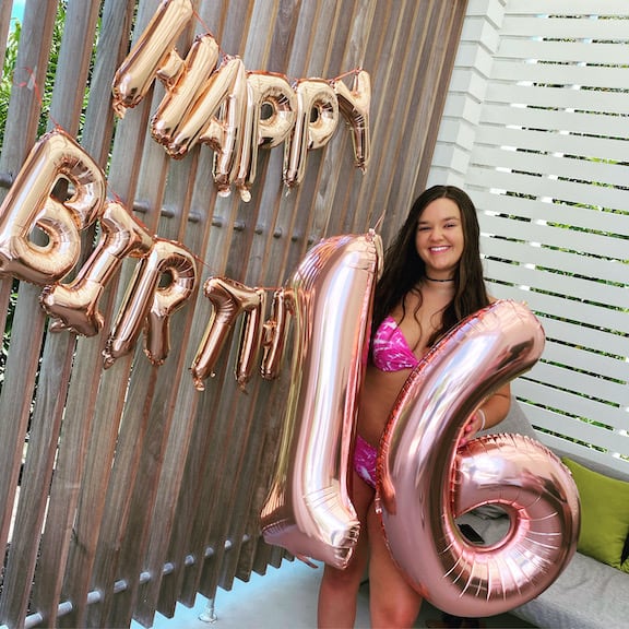 Kariss Opryland SoundWaves Cabana sweet 16 balloons