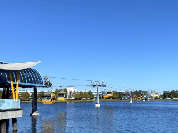 skyliner over lagoon