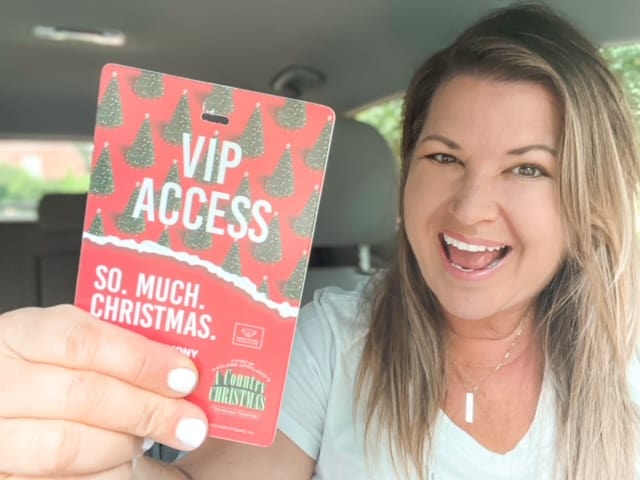 ICE! Returns to Gaylord Opryland this Christmas {Daily Dash: August 17, 2022}￼